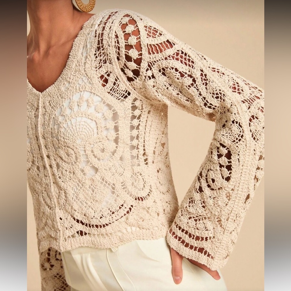 Elegant Cream Lace Top - Picture 5 of 7